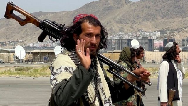 بازداشت خانم راحله سجادی، زن تجارت پیشه و همکارانش توسط طالبان ـ مجلهی اورال بازداشت خانم راحله سجادی، زن تجارت پیشه و همکارانش توسط طالبان ـ مجلهی اورال