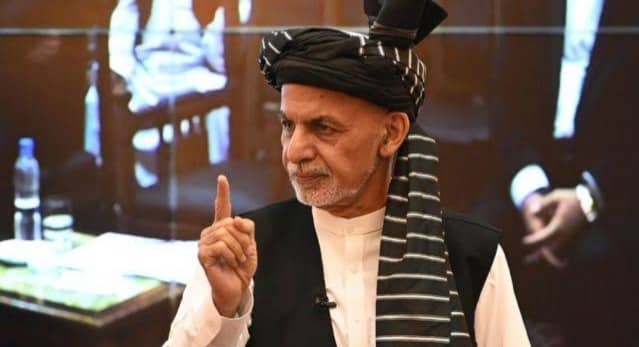 اشرف غنی، رئیس جمهور فراری افغانستان می گوید هیچ پولی را غارت نکرده است