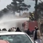 طالبان، با پاشیدن آب از اعتراض زنان جلوگیری می‌کنند؛