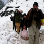 بیش از ۱۶٠ نفر، بر اثر سرمای هوا در افغانستان جان خود را از دست دادهاند؛ بیش از ۱۶٠ نفر، بر اثر سرمای هوا در افغانستان جان خود را از دست دادهاند؛