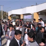 جوانان و تحصیلکردگان به سرنوشت نامعلومی گرفتار شدهاند جوانان و تحصیلکردگان به سرنوشت نامعلومی گرفتار شدهاند