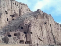 حفاری و کاوش خودسرانه در عقب بت‌ صلصال در بامیان ـ مجله‌ی اورال